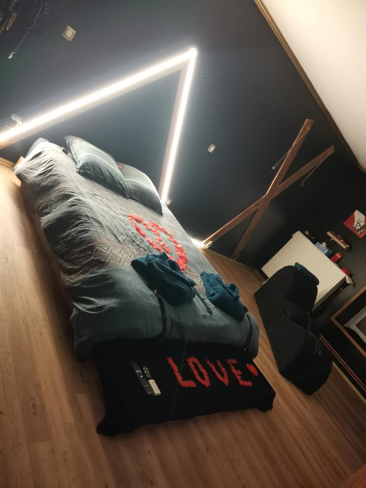 Love-Room L'Eden Du Desir Vecqueville Exterior foto